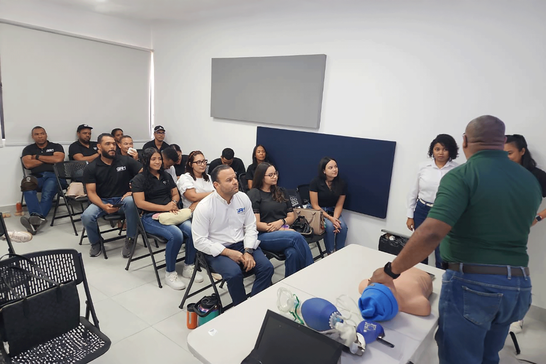 Nos Capacitamos en Primeros Auxilios para Proteger a Nuestro Equipo